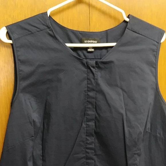 Le Chateau Dark Navy sleeveless blouse - Picture 2 of 7